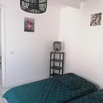 Maison De Villegiature A Sur بيت للعطل تروفيي سور مير