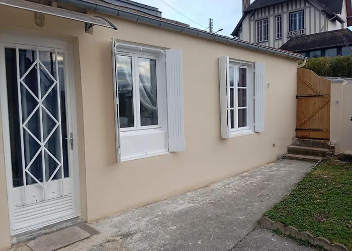 Prázdninový dům Maison De Villegiature A Sur *